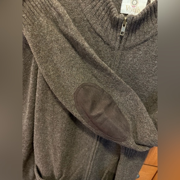 100% Lambswool zip up cardigan sweater by Viyella. Extremely cozy feeling - Picture 4 of 12